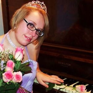 Meet your Posher, Lydia